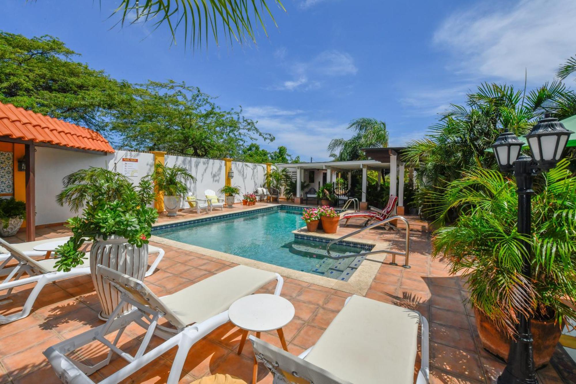 Brisas Studio Apartments (Adults Only) Palm Beach Eksteriør bilde