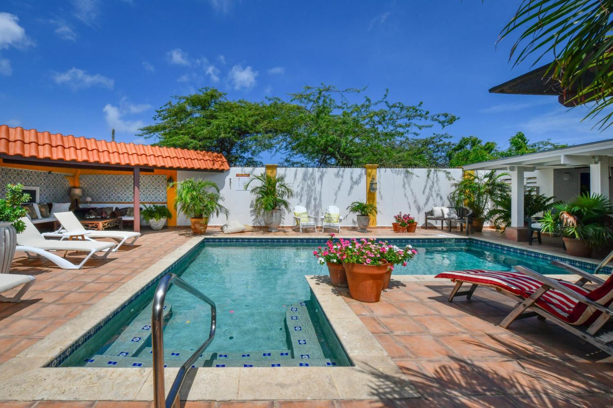 Brisas Studio Apartments (Adults Only) Palm Beach Eksteriør bilde