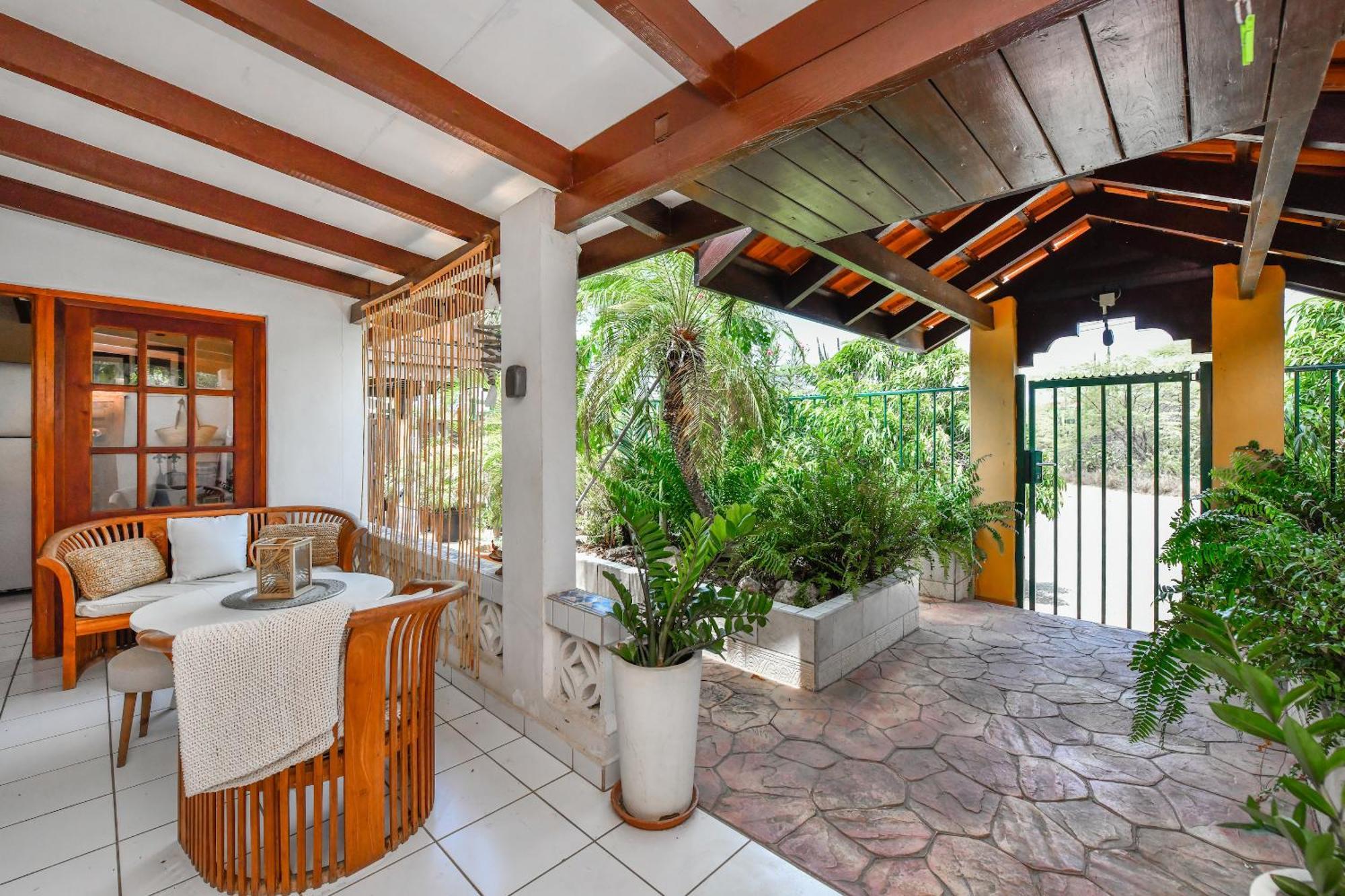 Brisas Studio Apartments (Adults Only) Palm Beach Eksteriør bilde