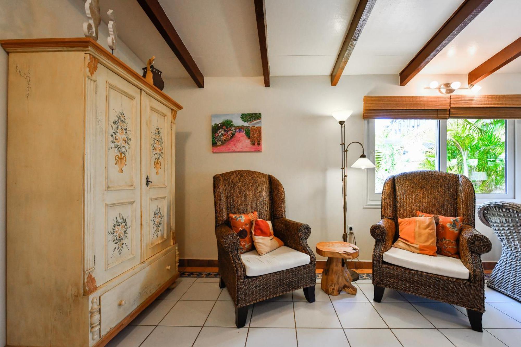 Brisas Studio Apartments (Adults Only) Palm Beach Eksteriør bilde