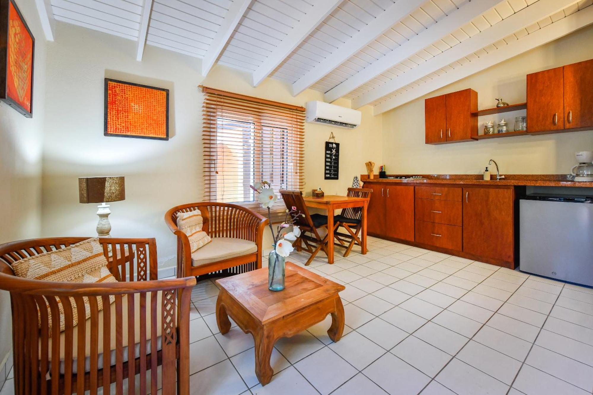 Brisas Studio Apartments (Adults Only) Palm Beach Eksteriør bilde