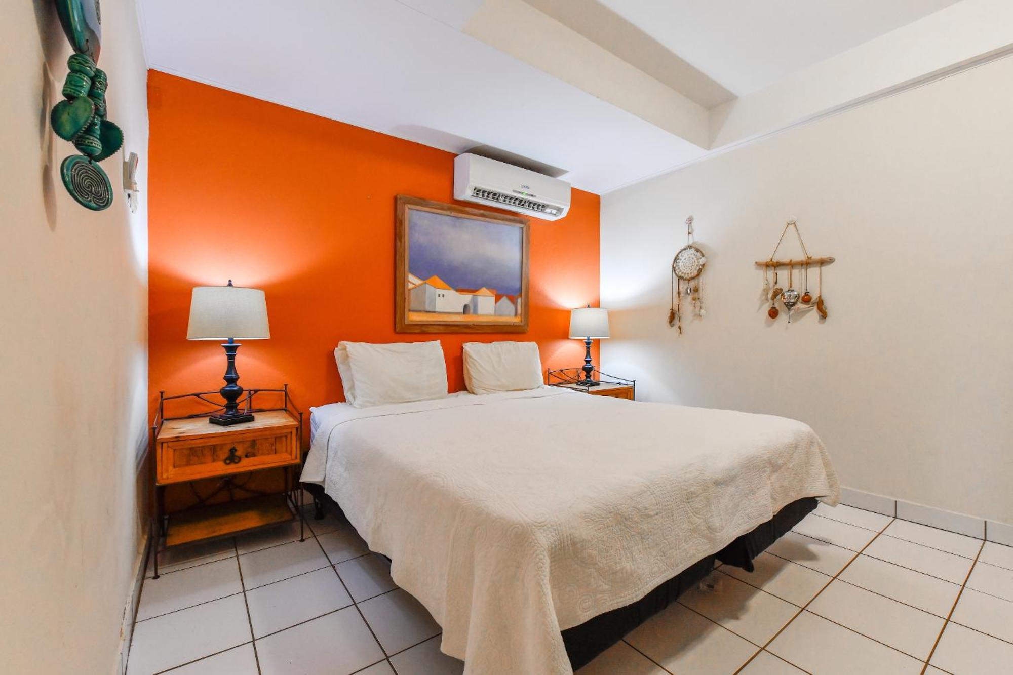 Brisas Studio Apartments (Adults Only) Palm Beach Eksteriør bilde