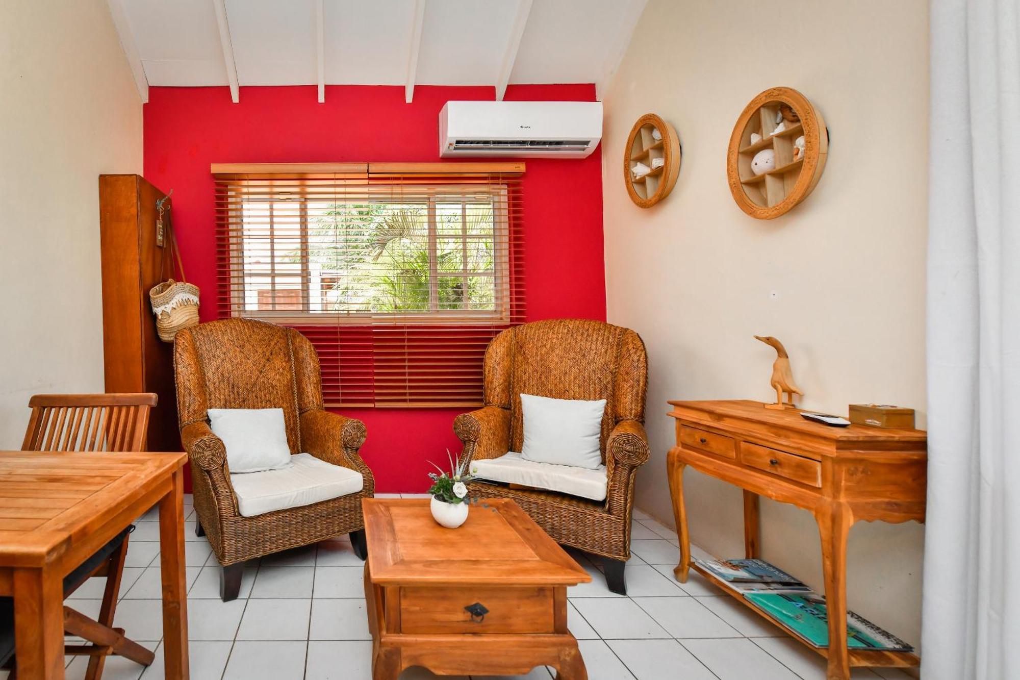 Brisas Studio Apartments (Adults Only) Palm Beach Eksteriør bilde