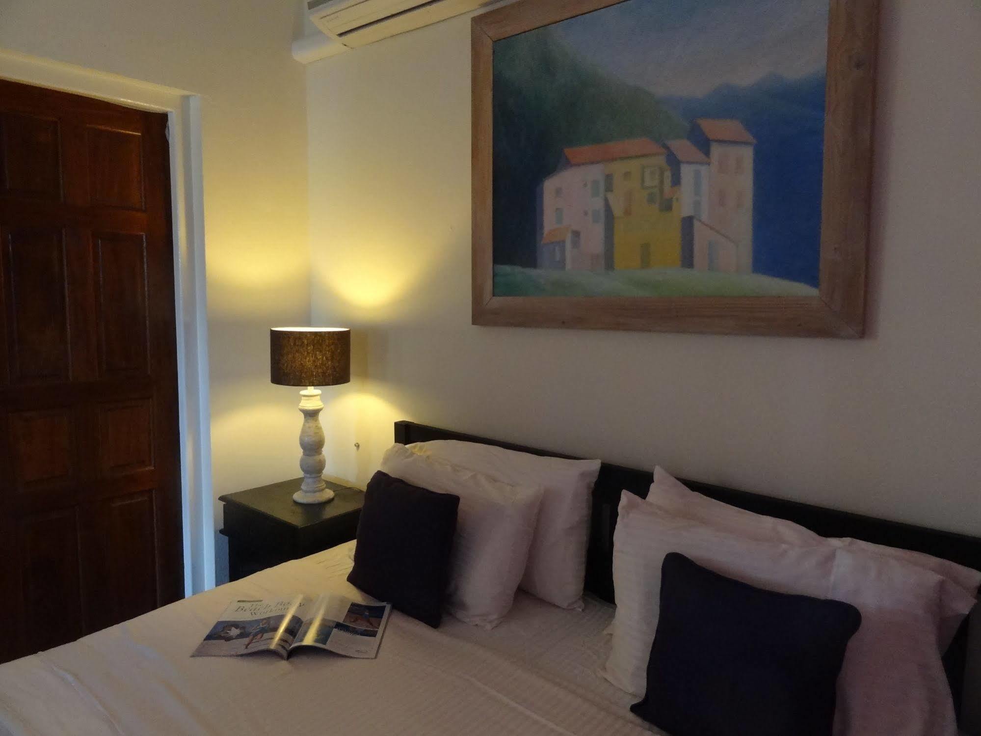 Brisas Studio Apartments (Adults Only) Palm Beach Eksteriør bilde